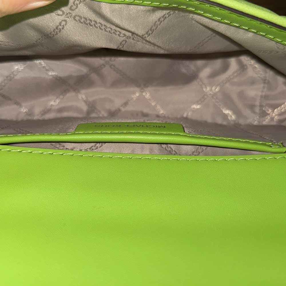 Michael Kors Tribeca Large Quilted Leather Green Shoulder Bag & Crossbody - Picture 10 of 11